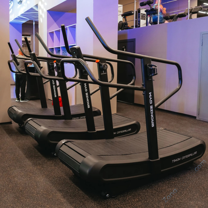 Беговая дорожка профессиональная инерционная механическая Bronze Gym T940M Caterpillar New Беговая дорожка профессиональная инерционная механическая Bronze Gym T940M Caterpillar New