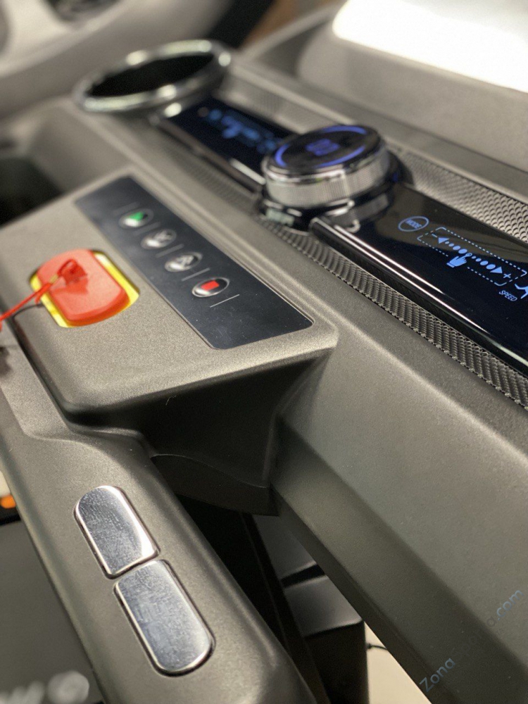 Беговая дорожка Altezani ALS 1440 Беговая дорожка Altezani ALS 1440