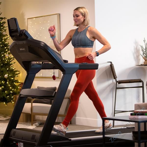 Беговая дорожка Sole Fitness F63 (2019) Беговая дорожка Sole Fitness F63 (2019)