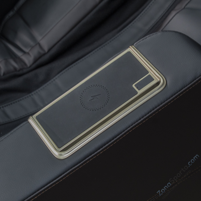 Массажное кресло Koenigsmann Nidhogg Массажное кресло Koenigsmann Nidhogg