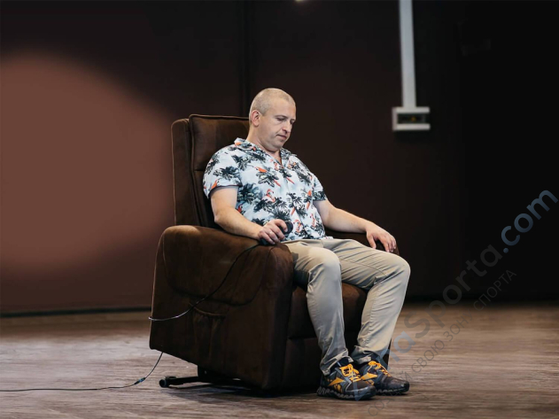 Массажное кресло-реклайнер EGO Lift Chair DM04004 Шоколад Массажное кресло-реклайнер EGO Lift Chair DM04004 Шоколад