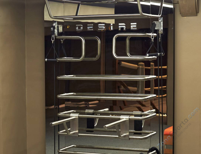 Многофункциональный комплекс с зеркальной стенкой и элементами из нержавеющей стали Desire Prime Vision Многофункциональный комплекс с зеркальной стенкой и элементами из нержавеющей стали Desire Prime Vision