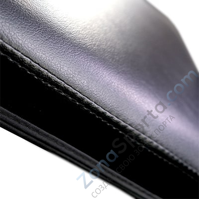 Сгибание ног лежа на свободных весах Protrain SM750