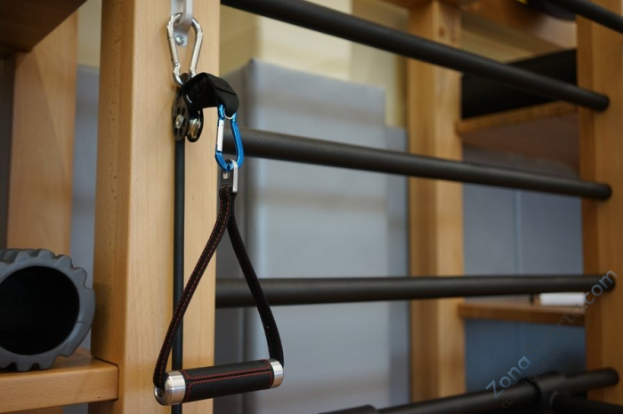 Шведская стенка с эспандерами, брусьями и скамьей Desire Eco Plus Шведская стенка с эспандерами, брусьями и скамьей Desire Eco Plus