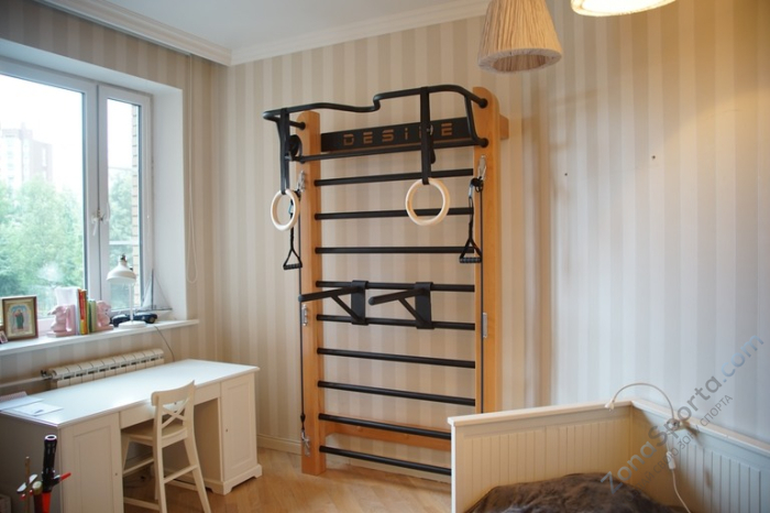 Шведская стенка с эспандерами, брусьями и скамьей Desire Eco Plus Шведская стенка с эспандерами, брусьями и скамьей Desire Eco Plus